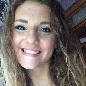 Meet your Posher, Abbi